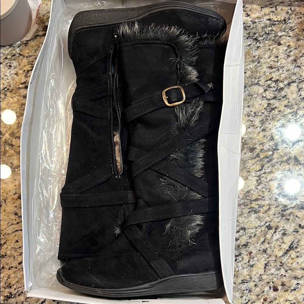 Black Slouchy Winter Boots with Buckle